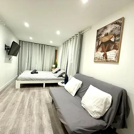 Apartment Cosy - Free Parking - Calme Cranves-Sales